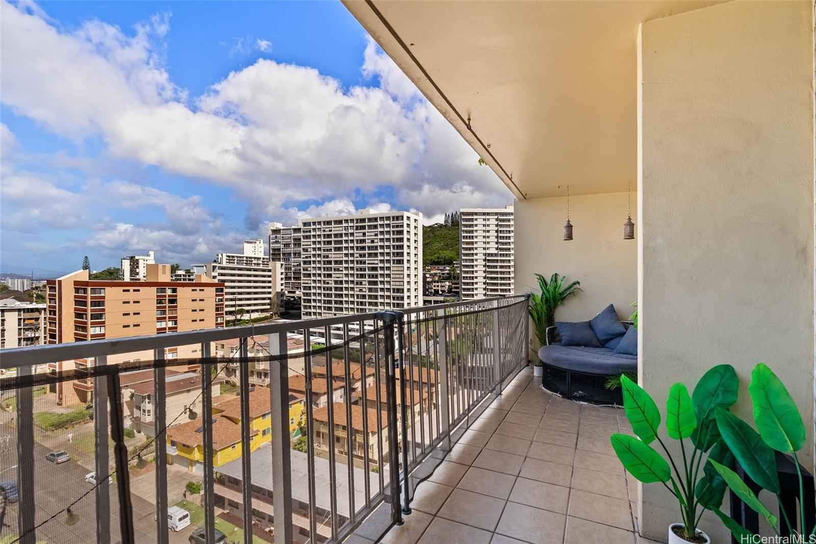 Victoria Towers condo # 1504, Honolulu, Hawaii - photo 20 of 23