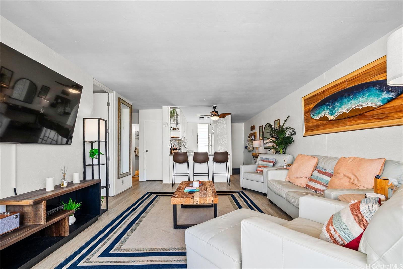 Victoria Towers condo # 1504, Honolulu, Hawaii - photo 5 of 23