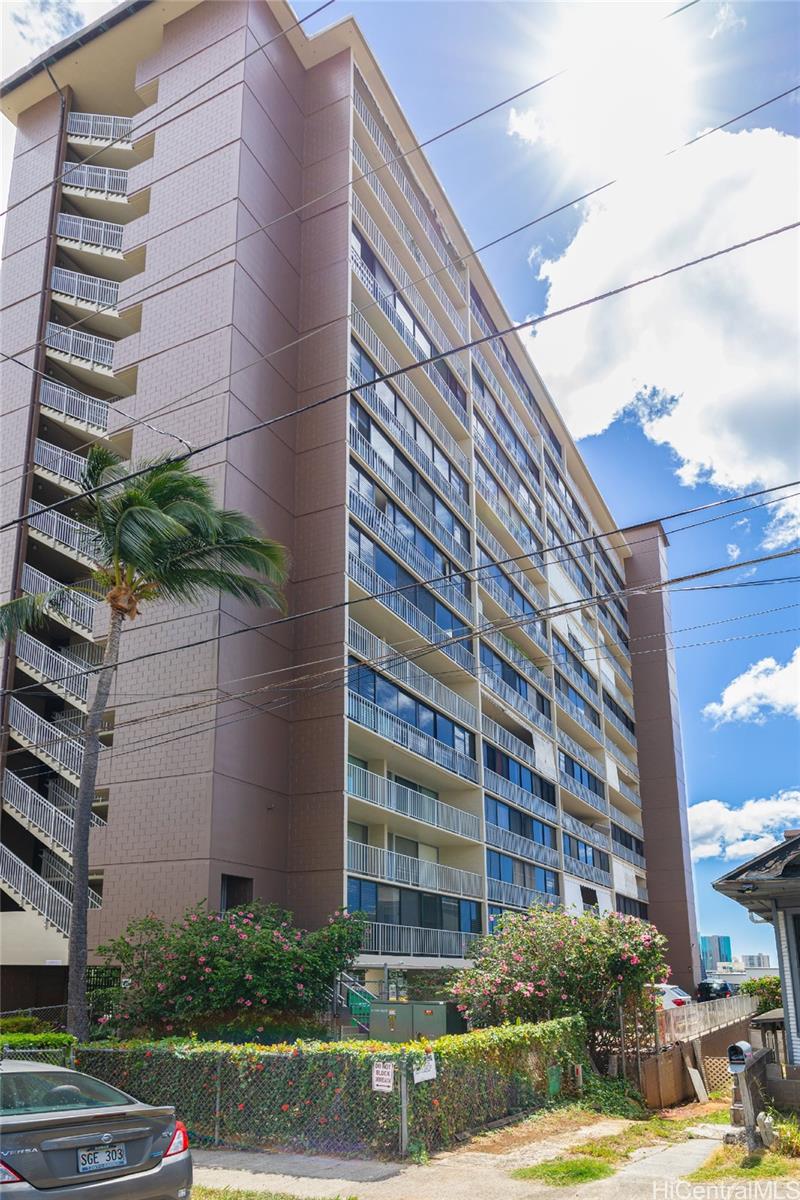 Victoria Towers condo # 1602, Honolulu, Hawaii - photo 15 of 16