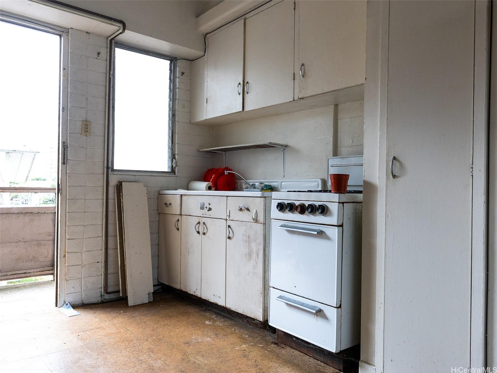 1420 Wilder Ave Honolulu - Multi-family - photo 14 of 25