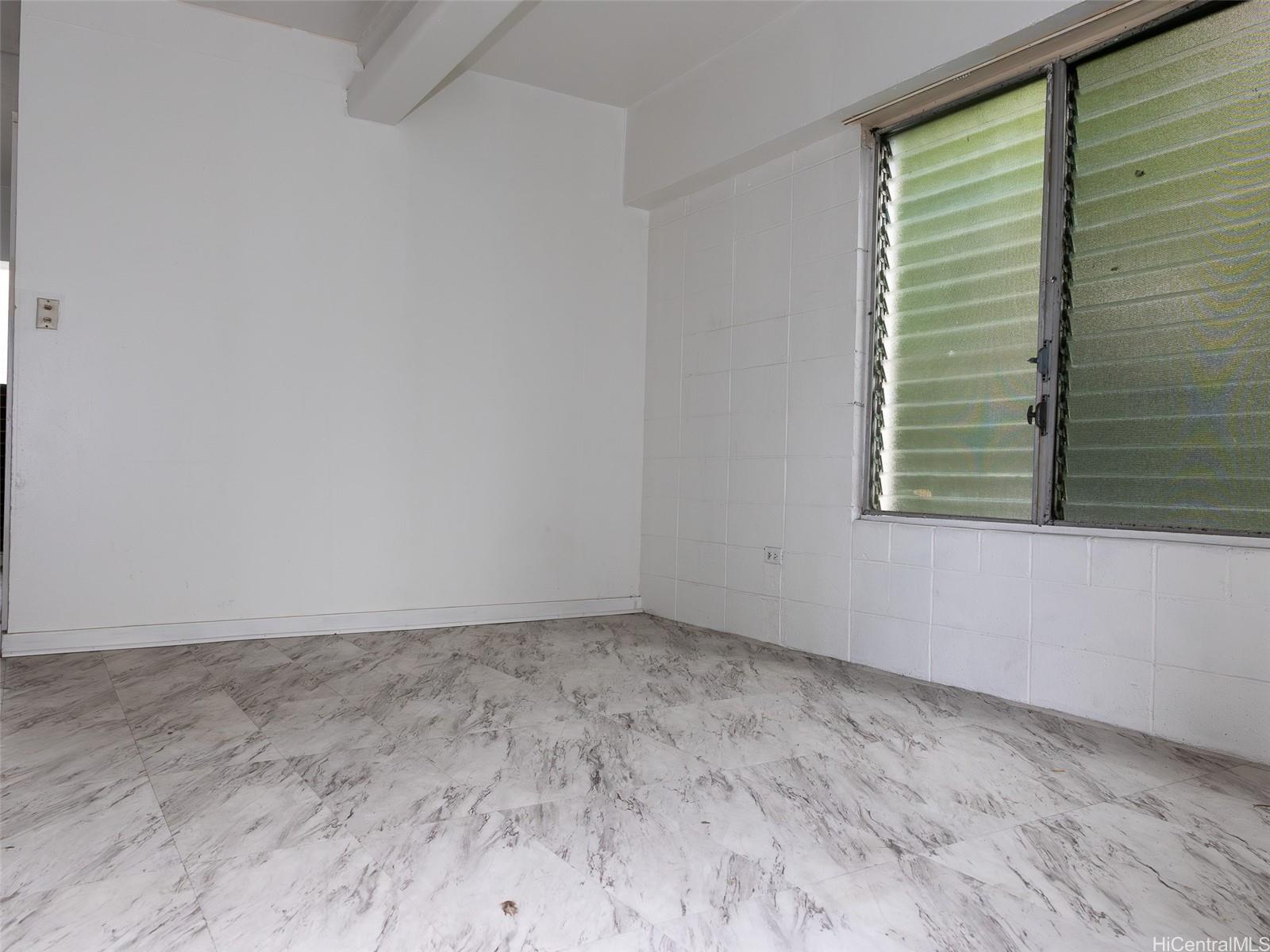 1420 Wilder Ave Honolulu - Multi-family - photo 16 of 25