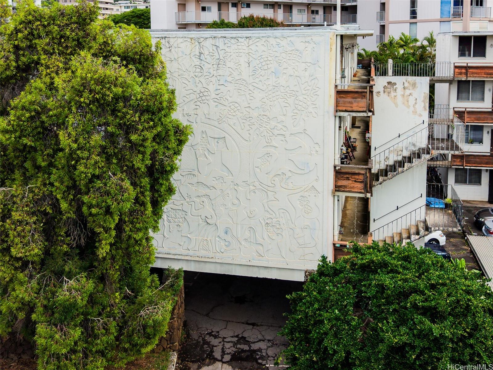 1420 Wilder Ave Honolulu - Multi-family - photo 7 of 25