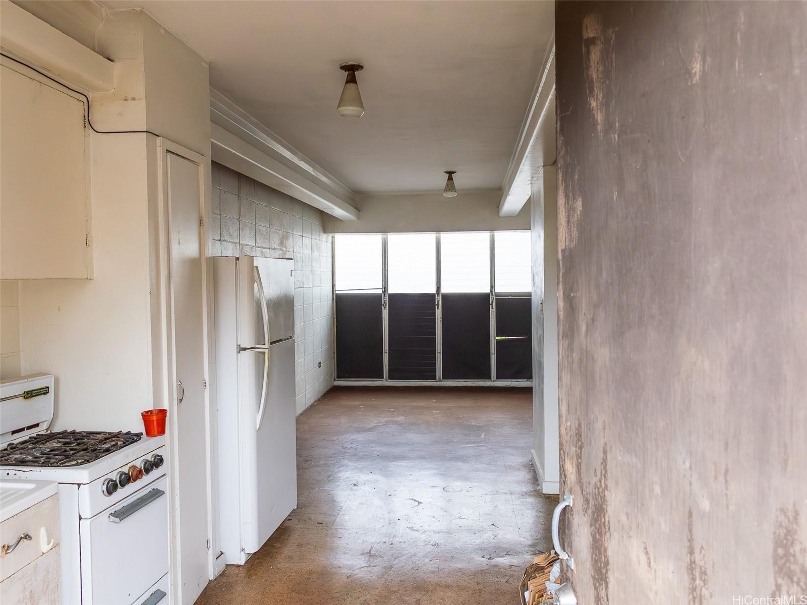 1420 Wilder Ave Honolulu - Multi-family - photo 10 of 25