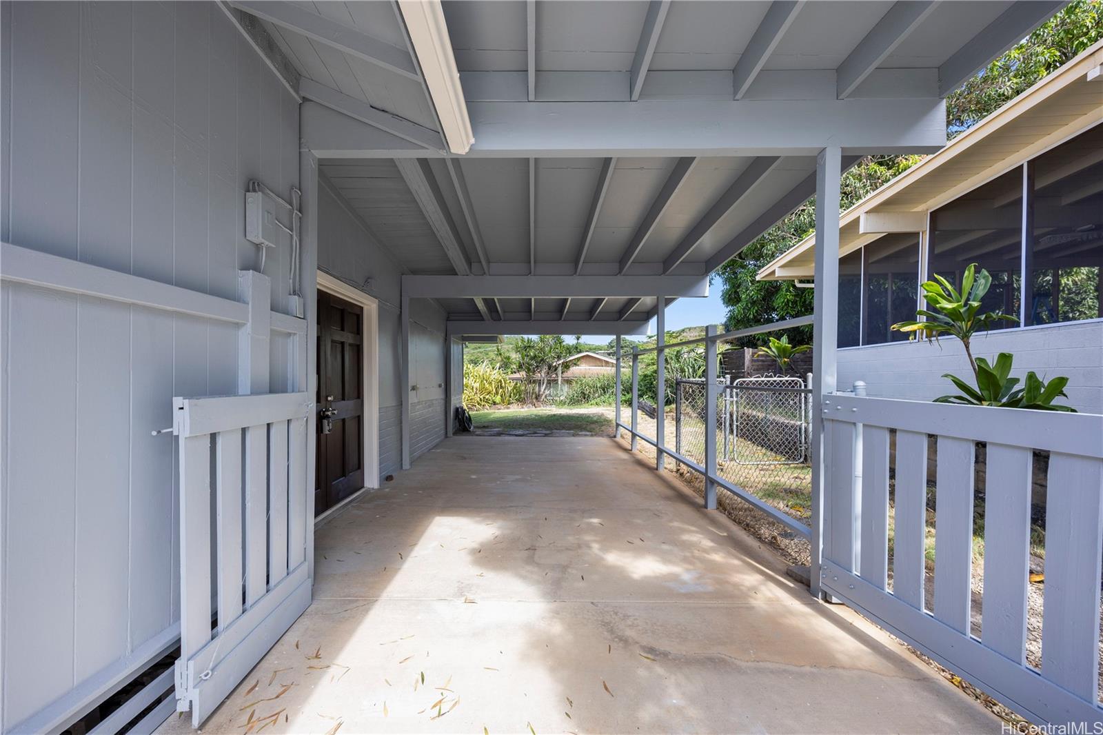 1422  Lekeona Street Keolu Hills, Kailua home - photo 3 of 25