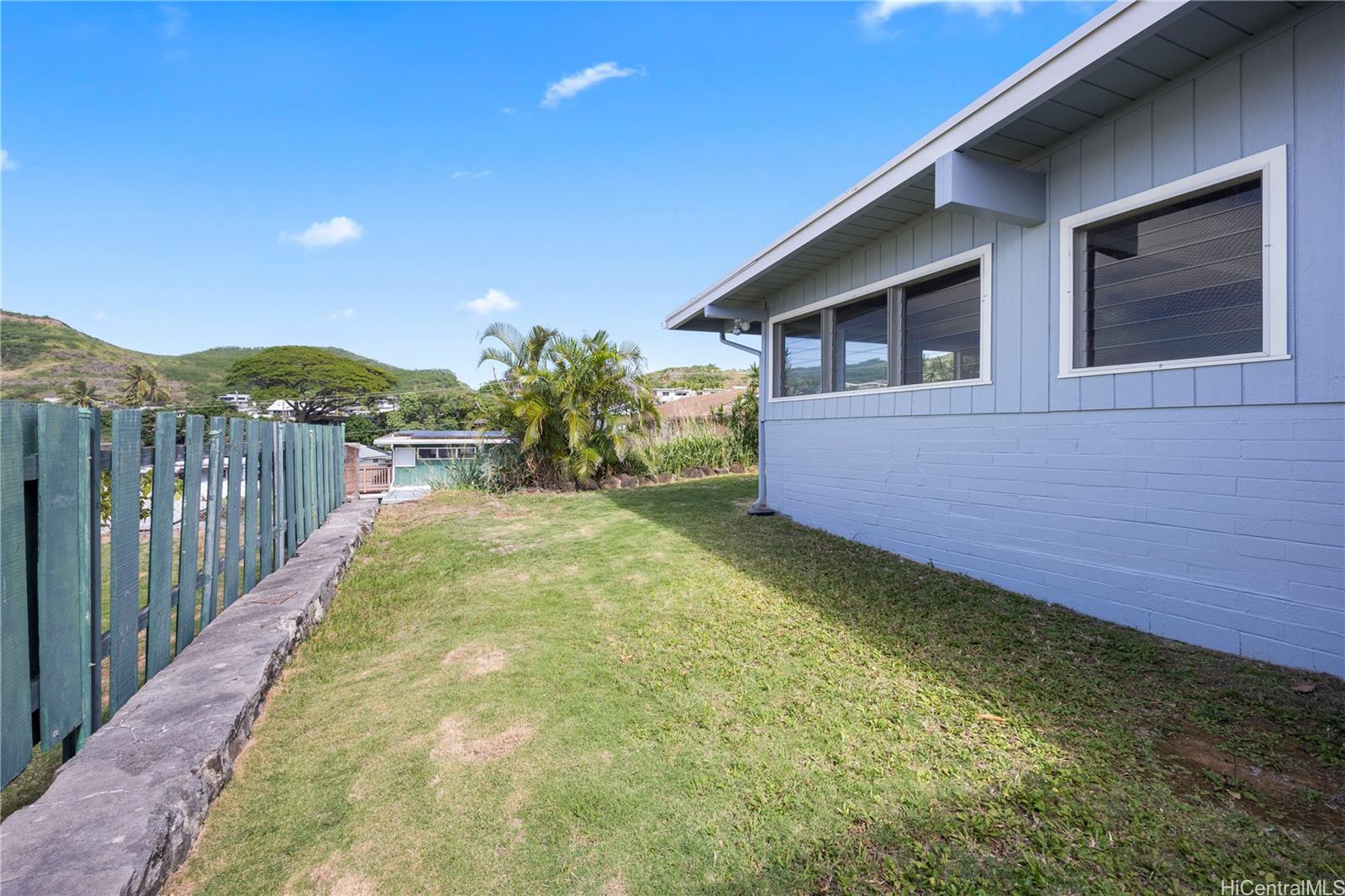 1422  Lekeona Street Keolu Hills, Kailua home - photo 4 of 25