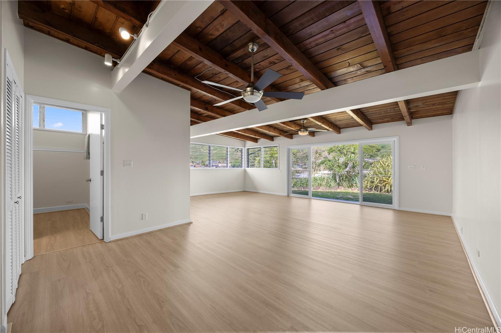 1422  Lekeona Street Keolu Hills, Kailua home - photo 6 of 25