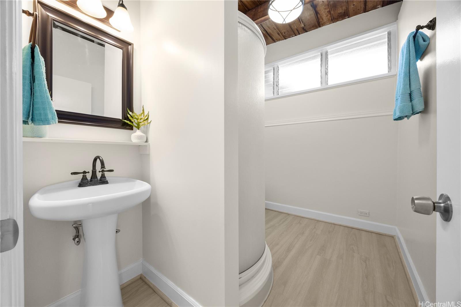 1422  Lekeona Street Keolu Hills, Kailua home - photo 9 of 25