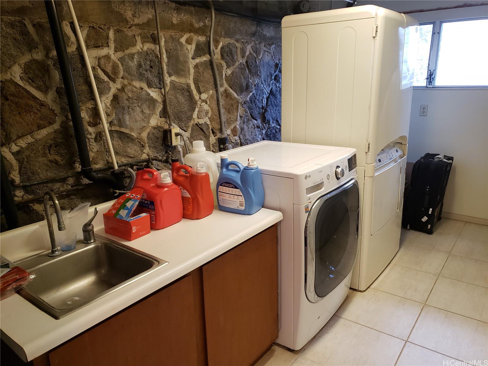 1423 Laamia Pl Honolulu - Rental - photo 17 of 21