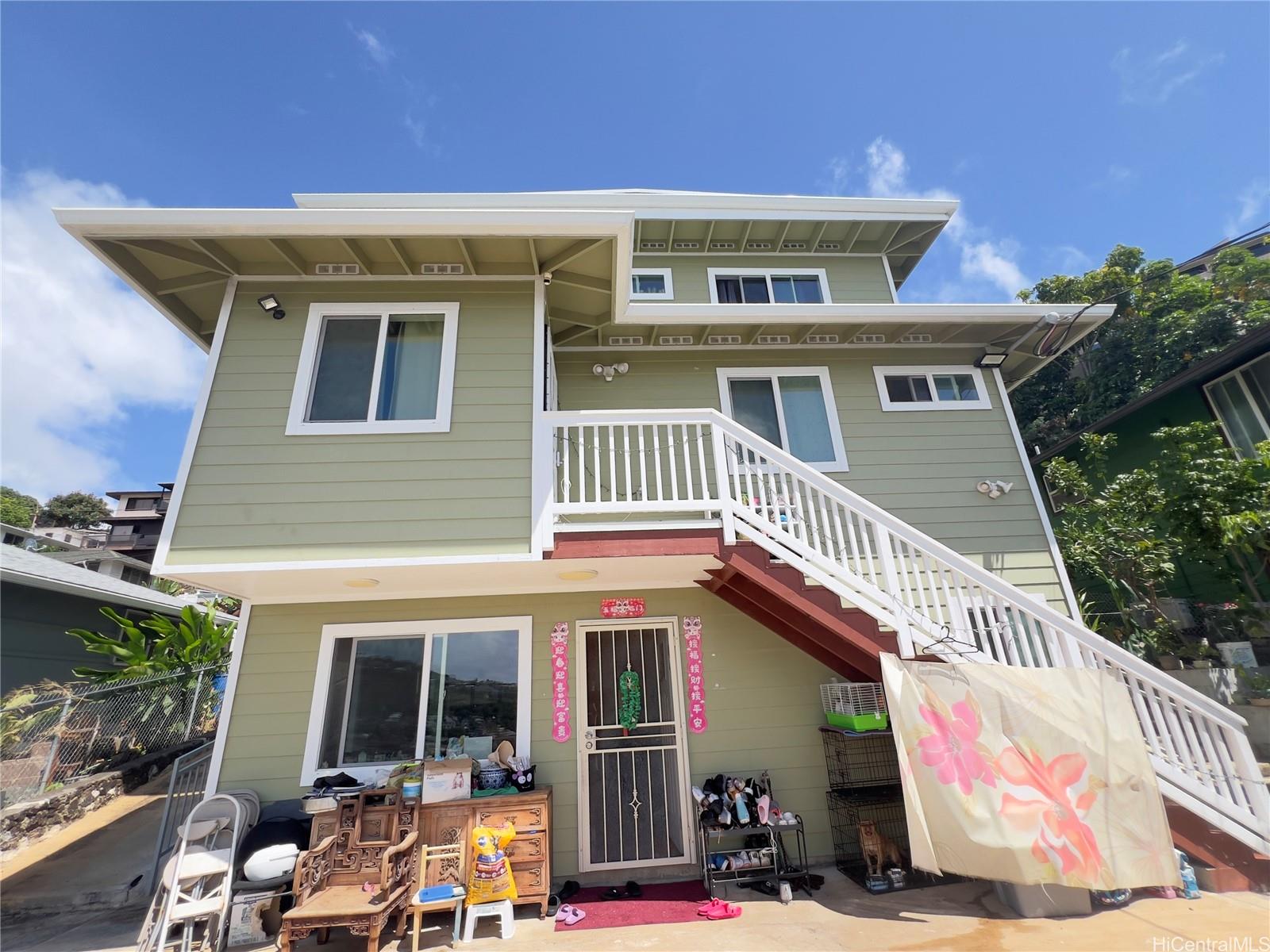 1423  Mokuna Place Palolo, Diamond Head home - photo 2 of 12