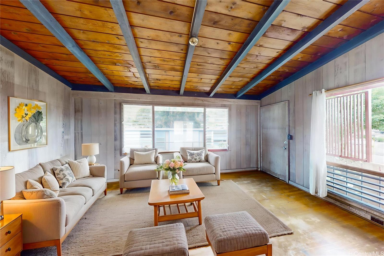 1424  Ala Hoku Place Moanalua Valley, Honolulu home - photo 2 of 25