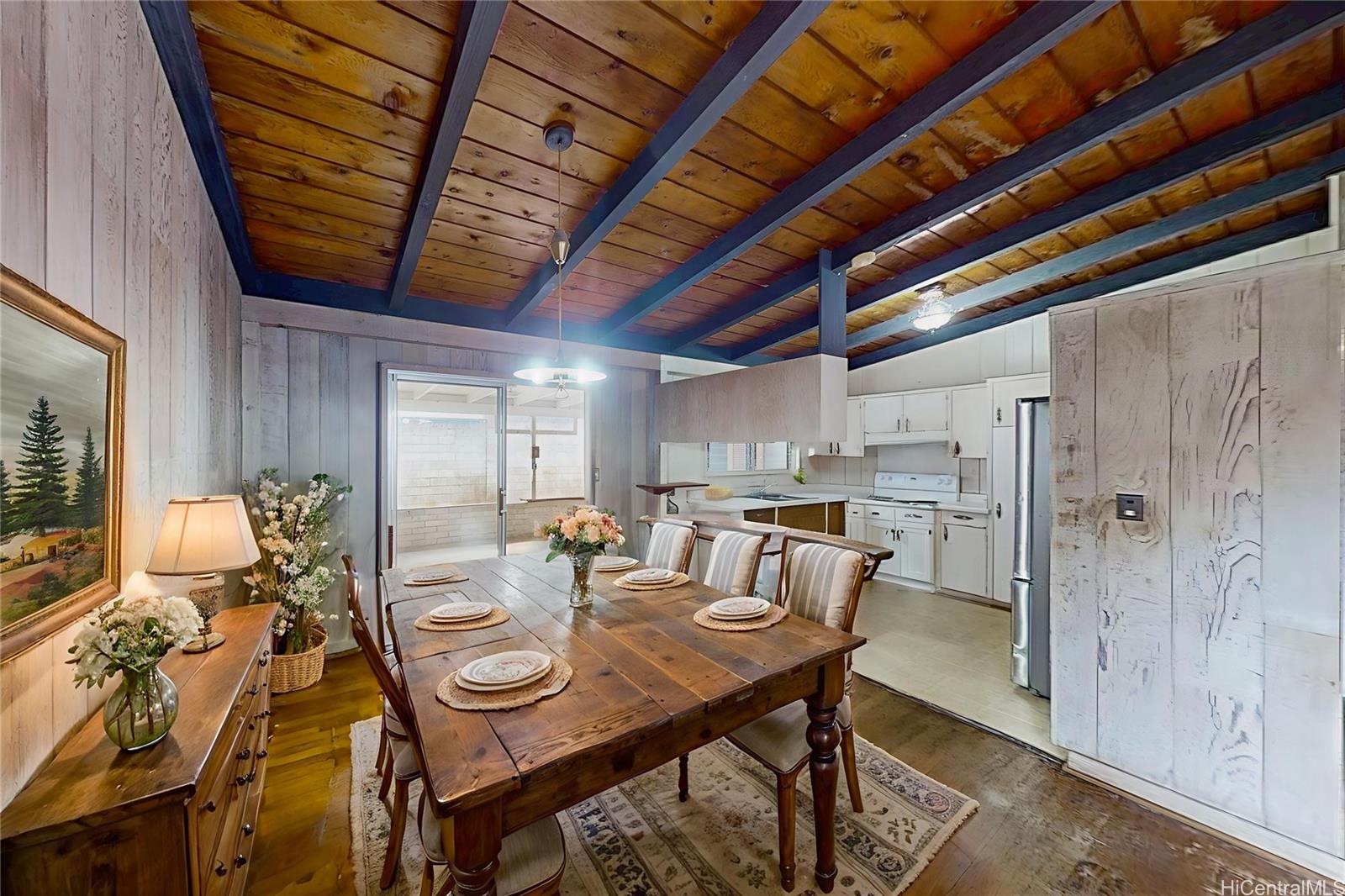 1424  Ala Hoku Place Moanalua Valley, Honolulu home - photo 3 of 25