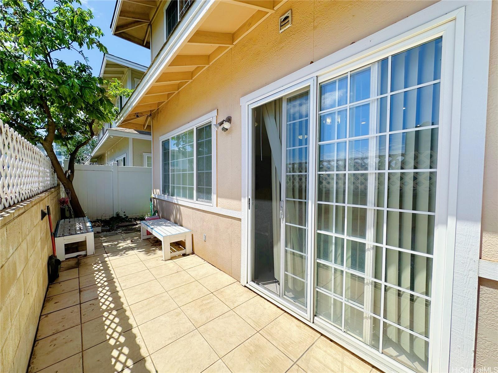 1424A  Keeaumoku Street Makiki Area, Honolulu home - photo 4 of 21