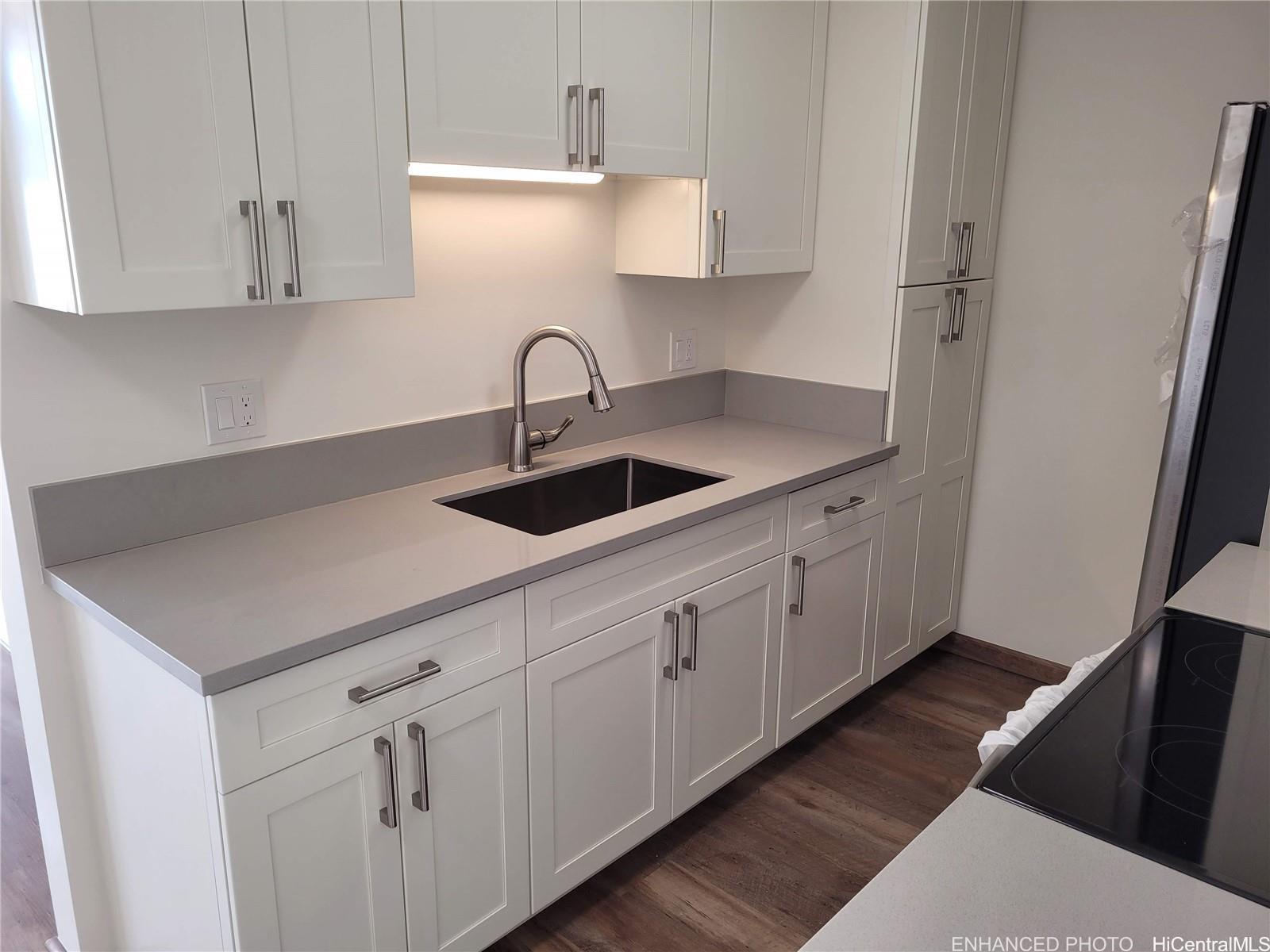 Liliha Square condo # 3B, Honolulu, Hawaii - photo 3 of 10