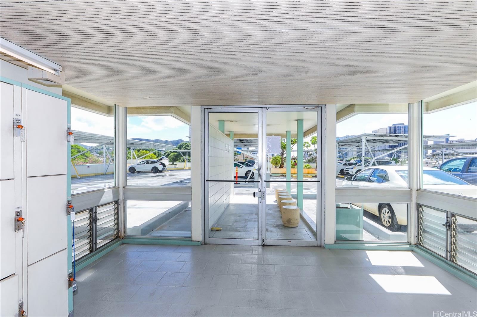 Liliha Square condo # 7F, Honolulu, Hawaii - photo 17 of 25