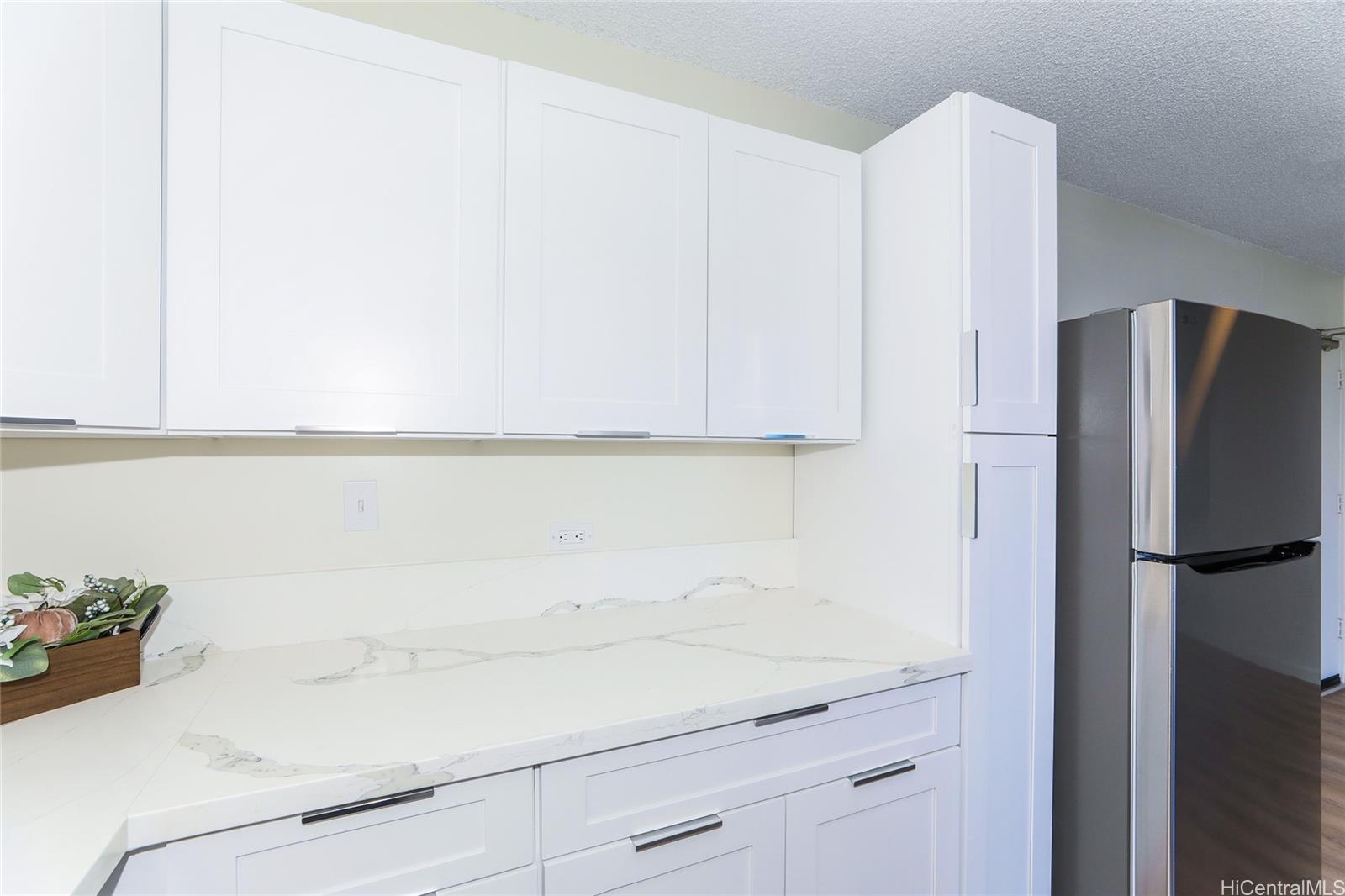 Liliha Square condo # 7F, Honolulu, Hawaii - photo 5 of 25