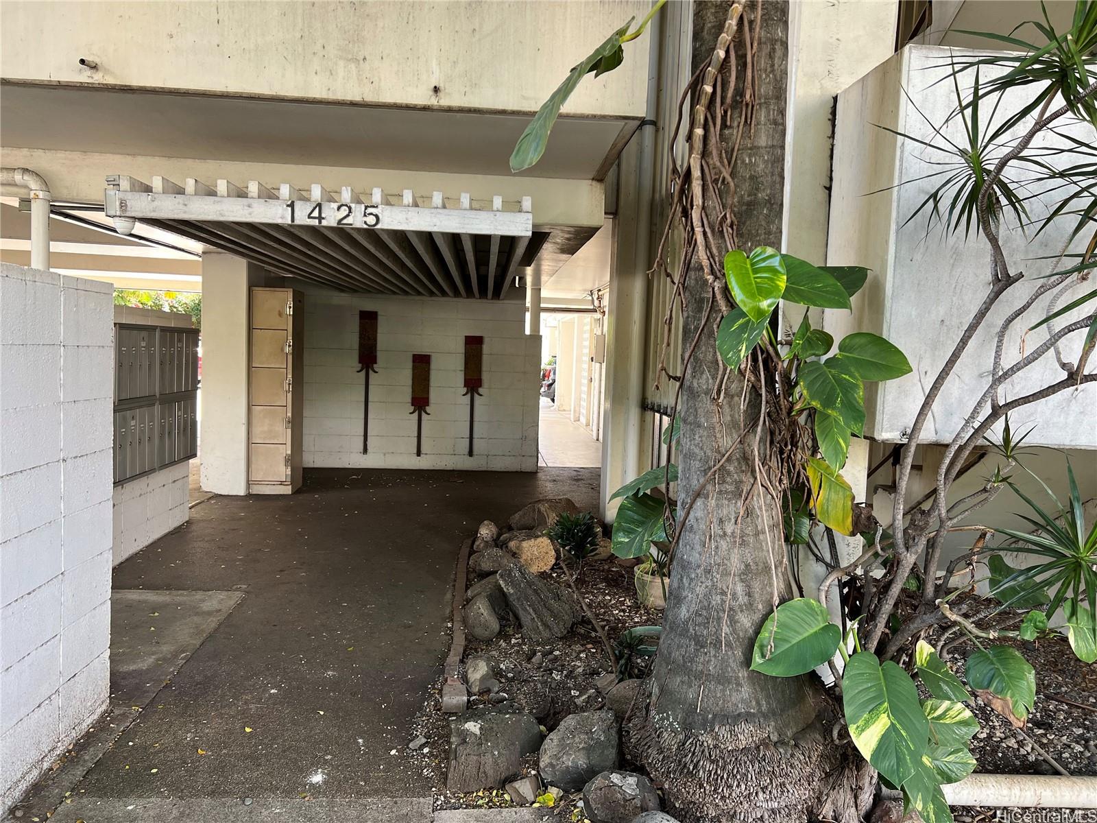 1425 Punahou condo # 404, Honolulu, Hawaii - photo 19 of 22