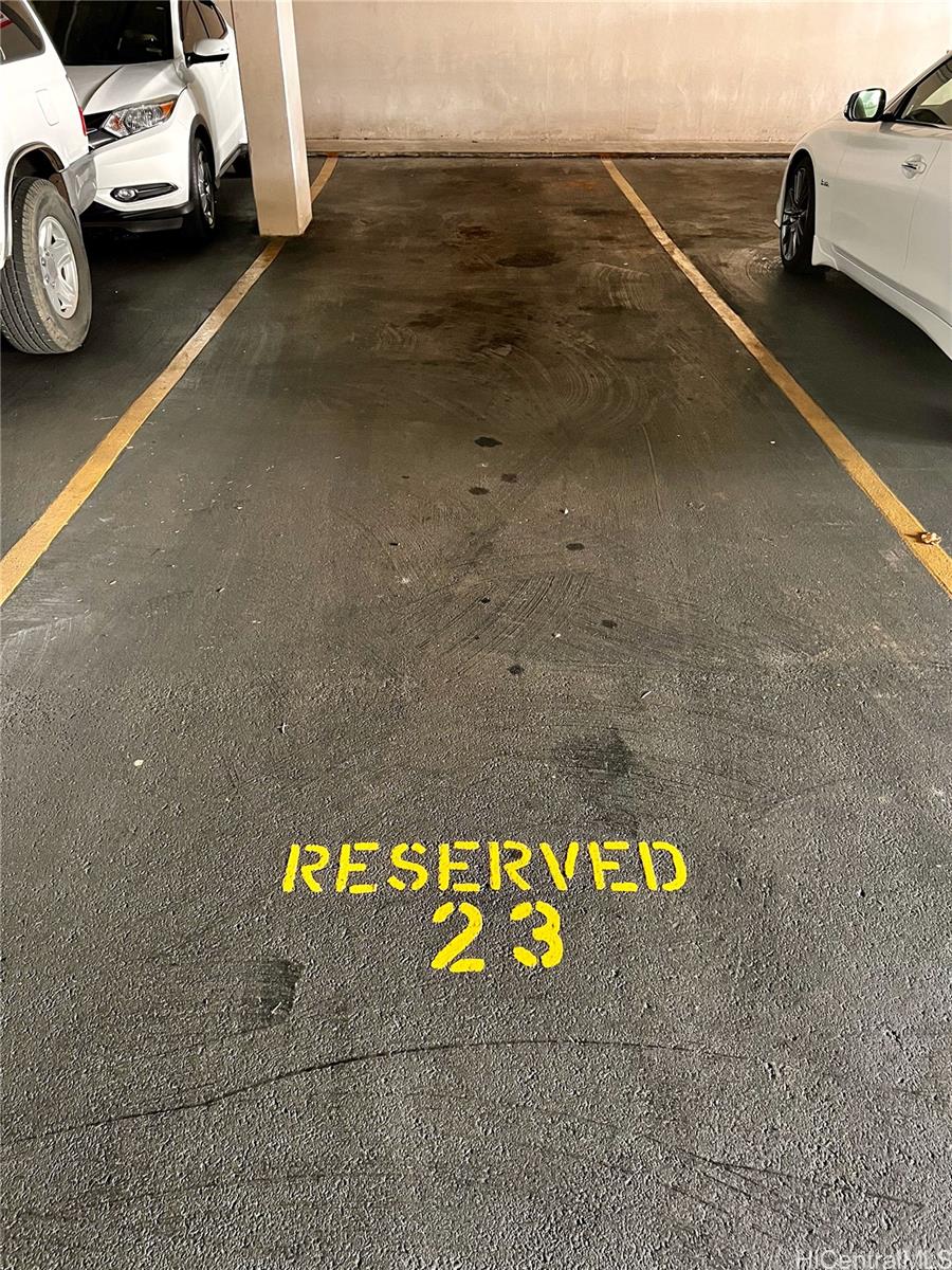 Academy Towers condo # 23E, Honolulu, Hawaii - photo 23 of 25