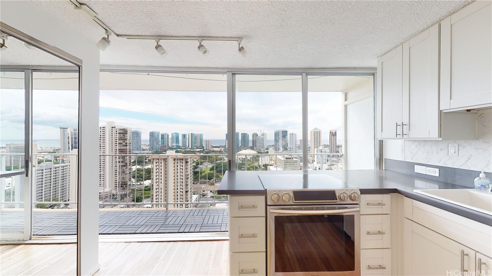 Academy Towers condo # 23E, Honolulu, Hawaii - photo 8 of 25