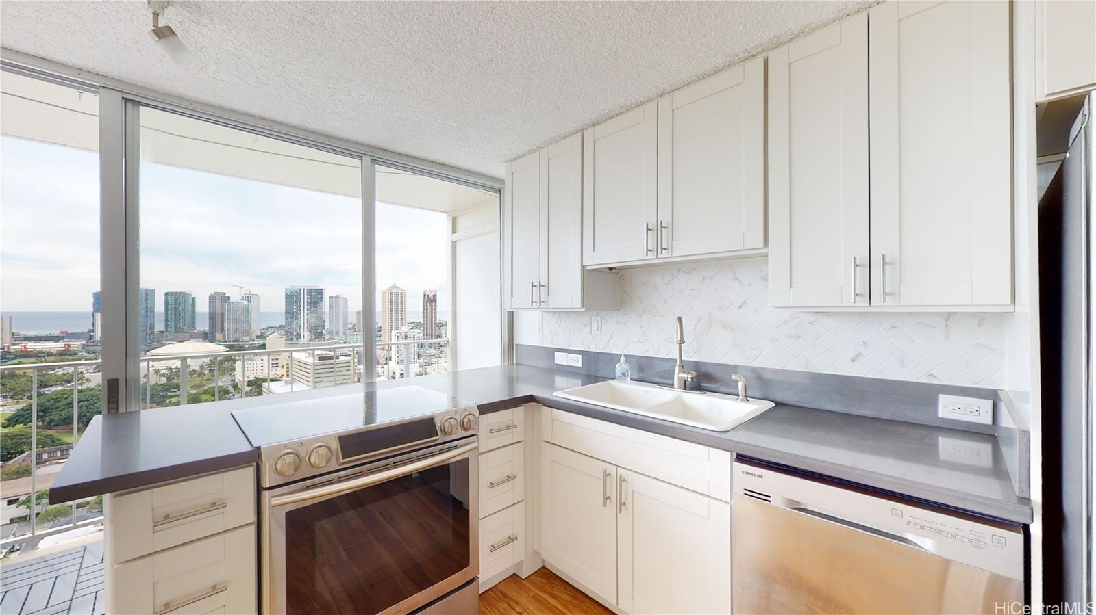 Academy Towers condo # 23E, Honolulu, Hawaii - photo 9 of 25