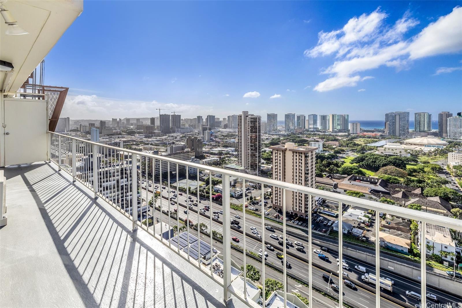 Academy Towers condo # RGW, Honolulu, Hawaii - photo 9 of 24