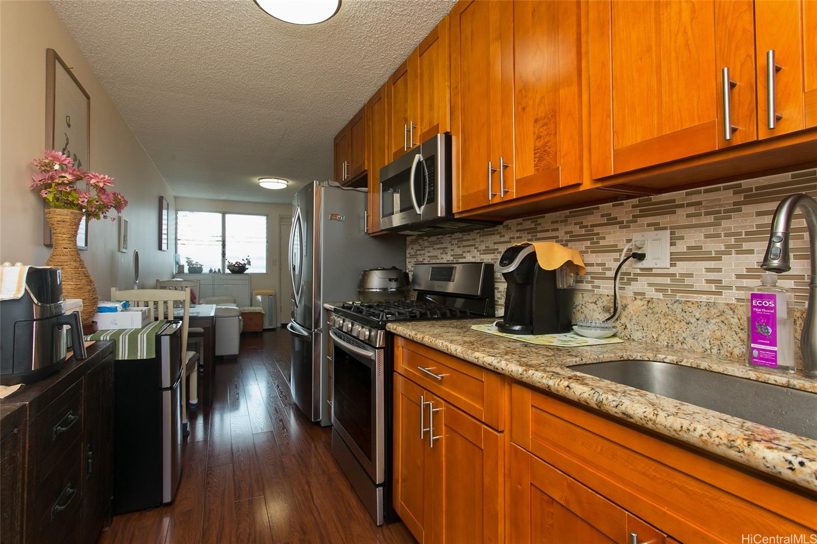 1426 Keeaumoku condo # B13, Honolulu, Hawaii - photo 5 of 12