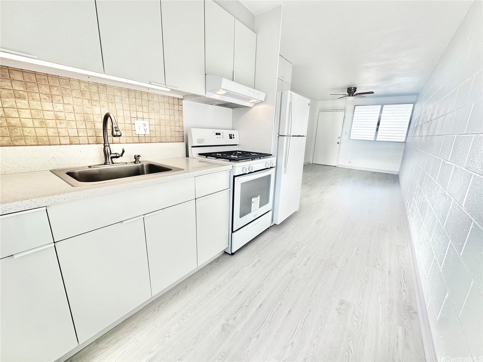 1426 Keeaumoku condo # C24, Honolulu, Hawaii - photo 2 of 14