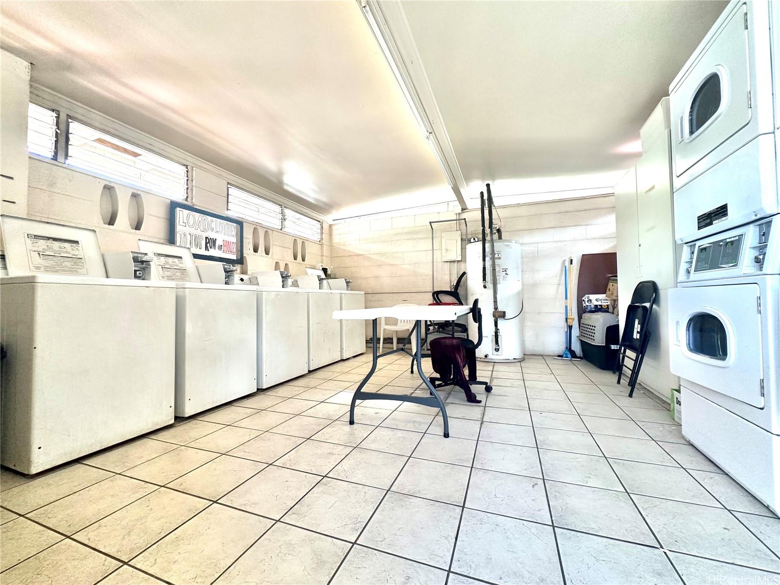 1426 Keeaumoku condo # C24, Honolulu, Hawaii - photo 11 of 14