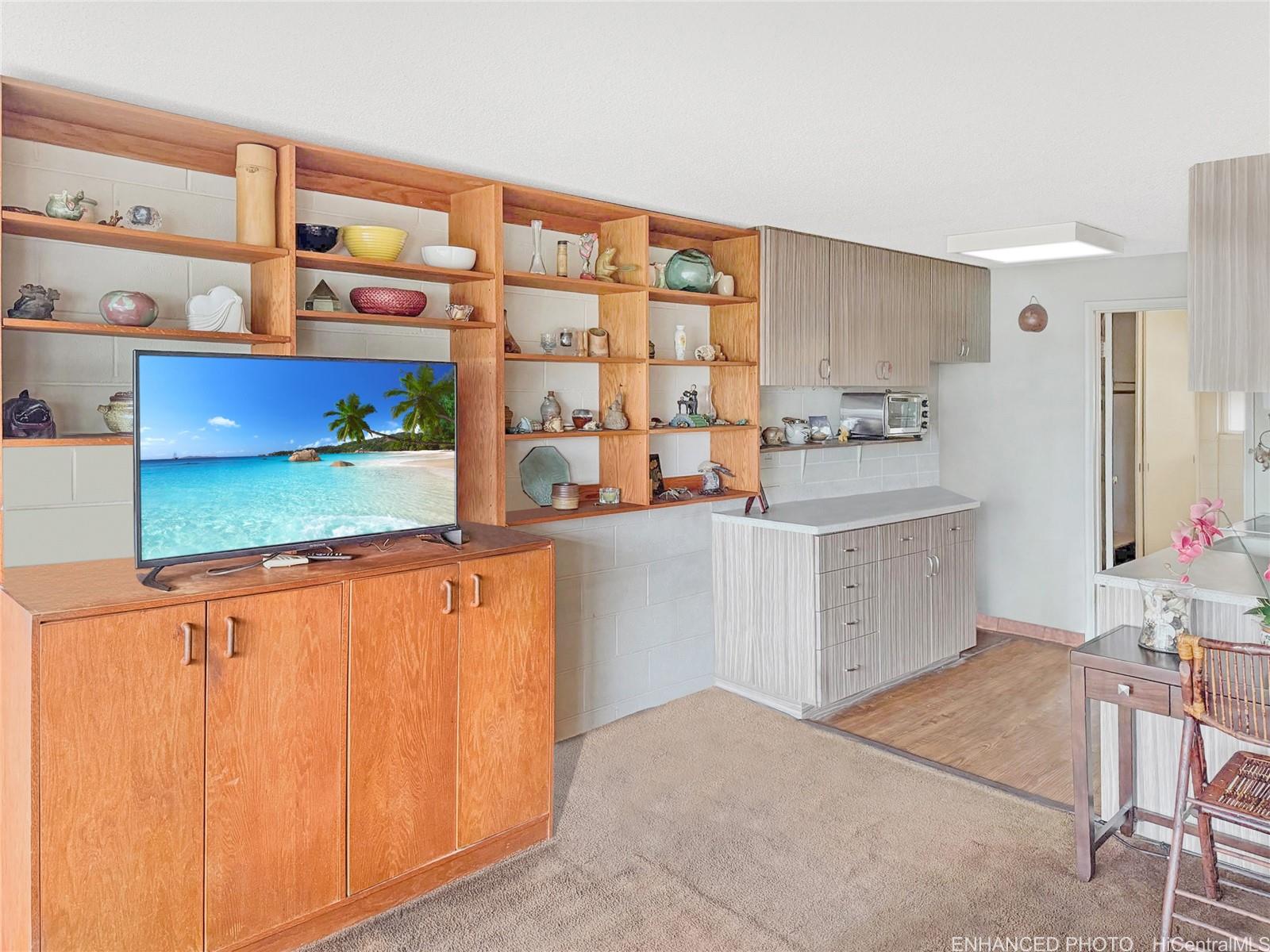 Alexander Gardens condo # 202, Honolulu, Hawaii - photo 2 of 16