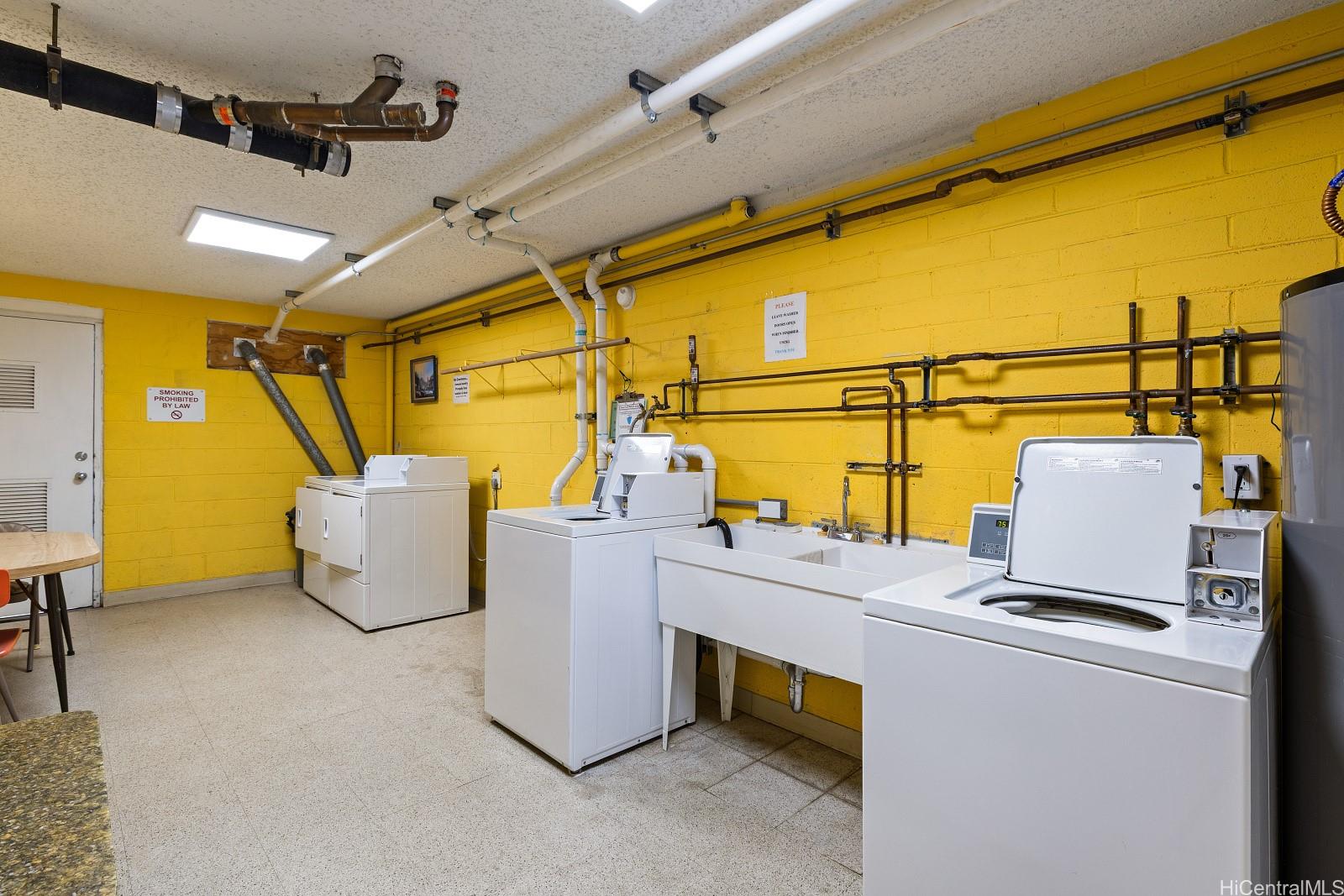 Alexander Gardens condo # 207, Honolulu, Hawaii - photo 19 of 25