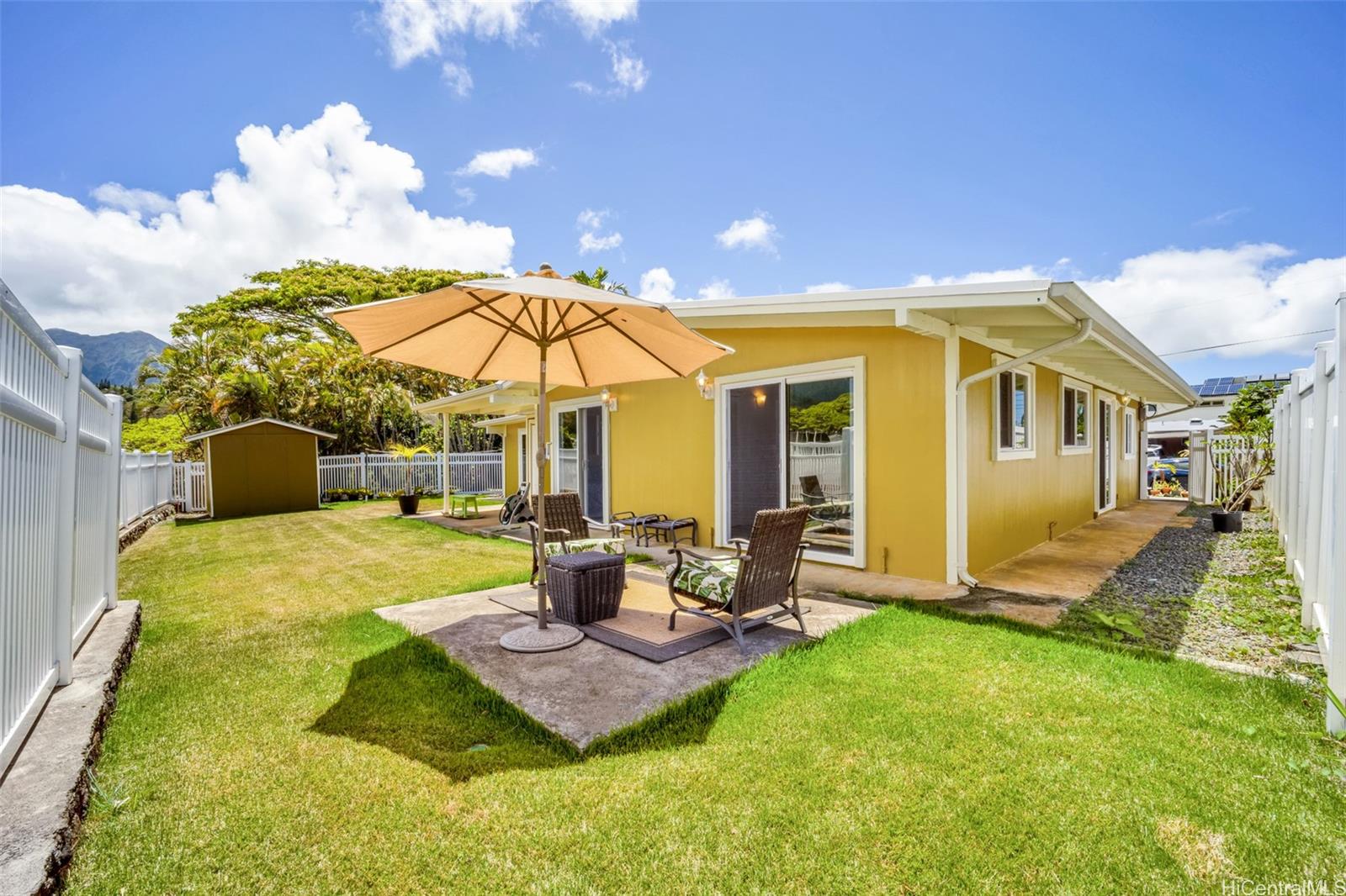 1427 Nanaloko Place , Kailua, Hi 96734 Enchanted Lake