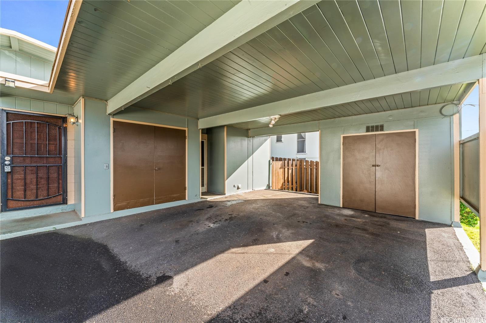 1427  Puanakau Street Foster Village, PearlCity home - photo 2 of 25