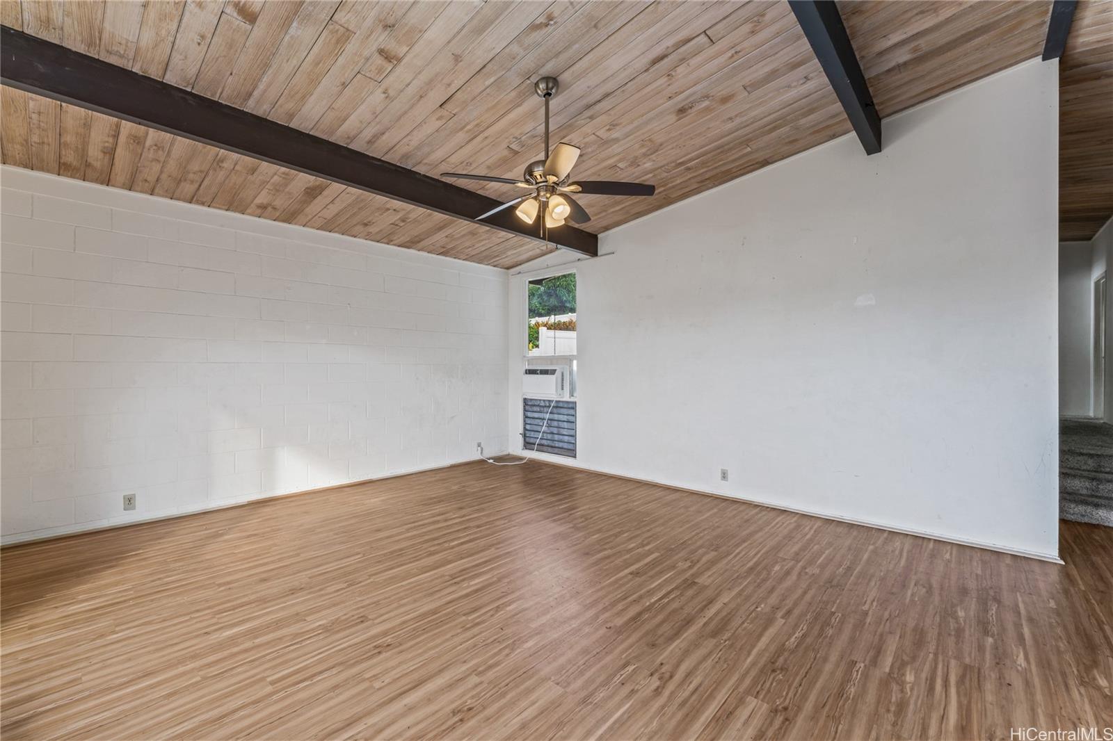 1427  Puanakau Street Foster Village, PearlCity home - photo 5 of 25