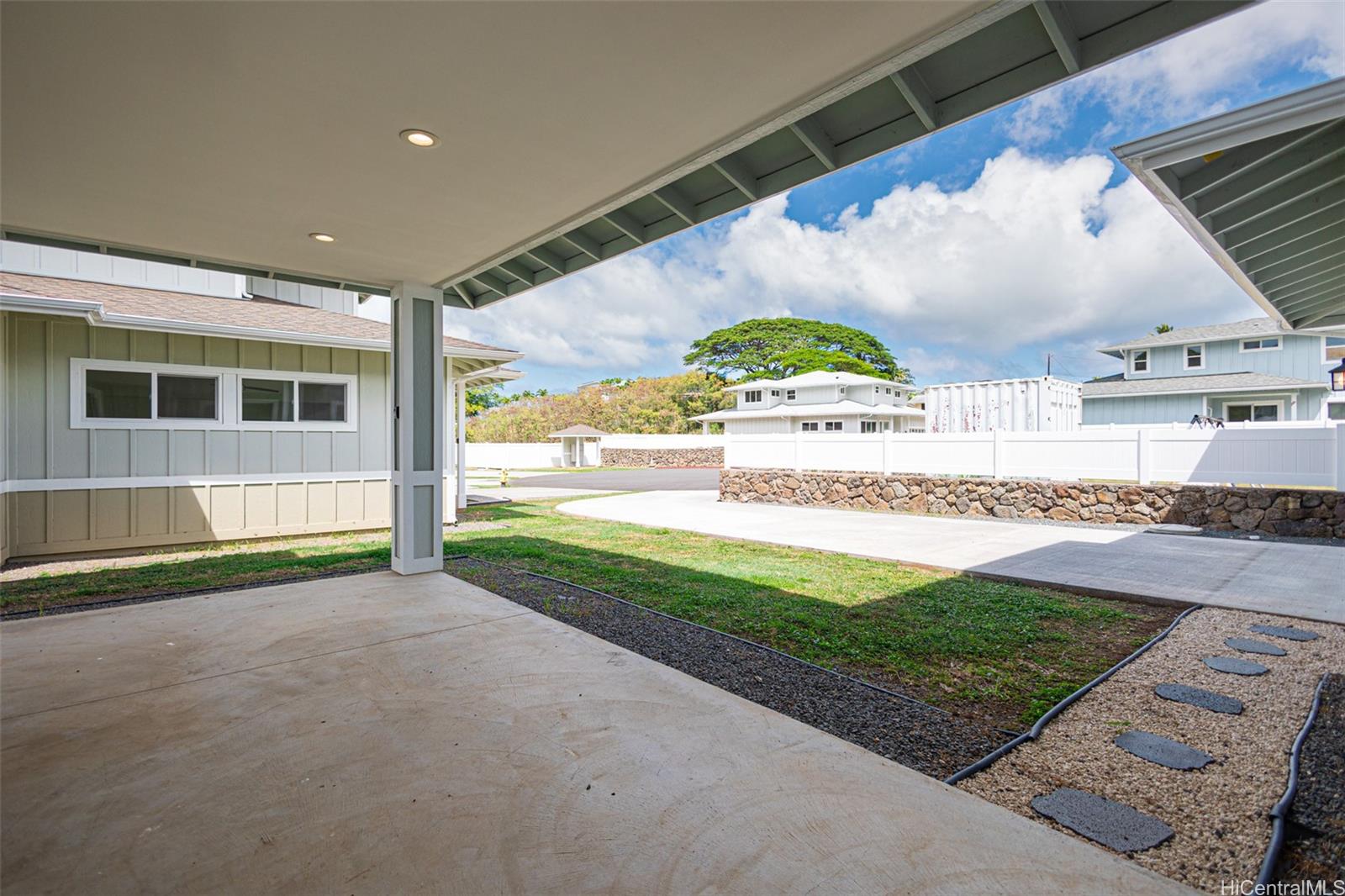 1430  Akamai Place Enchanted Lake, Kailua home - photo 20 of 25