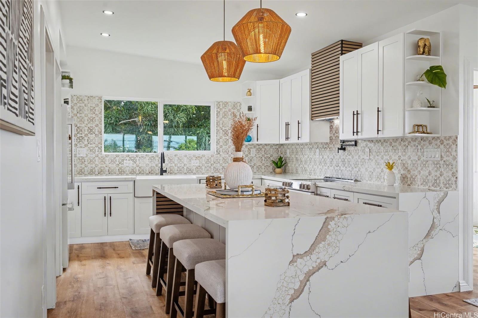 1430  Alewa Drive Alewa Heights, Honolulu home - photo 4 of 25