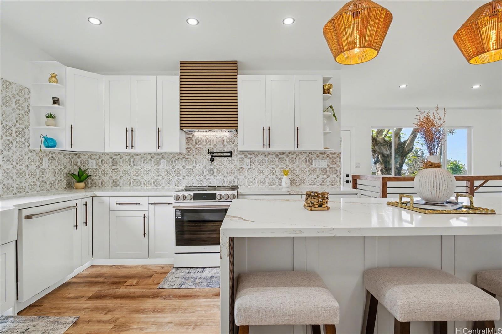 1430  Alewa Drive Alewa Heights, Honolulu home - photo 5 of 25