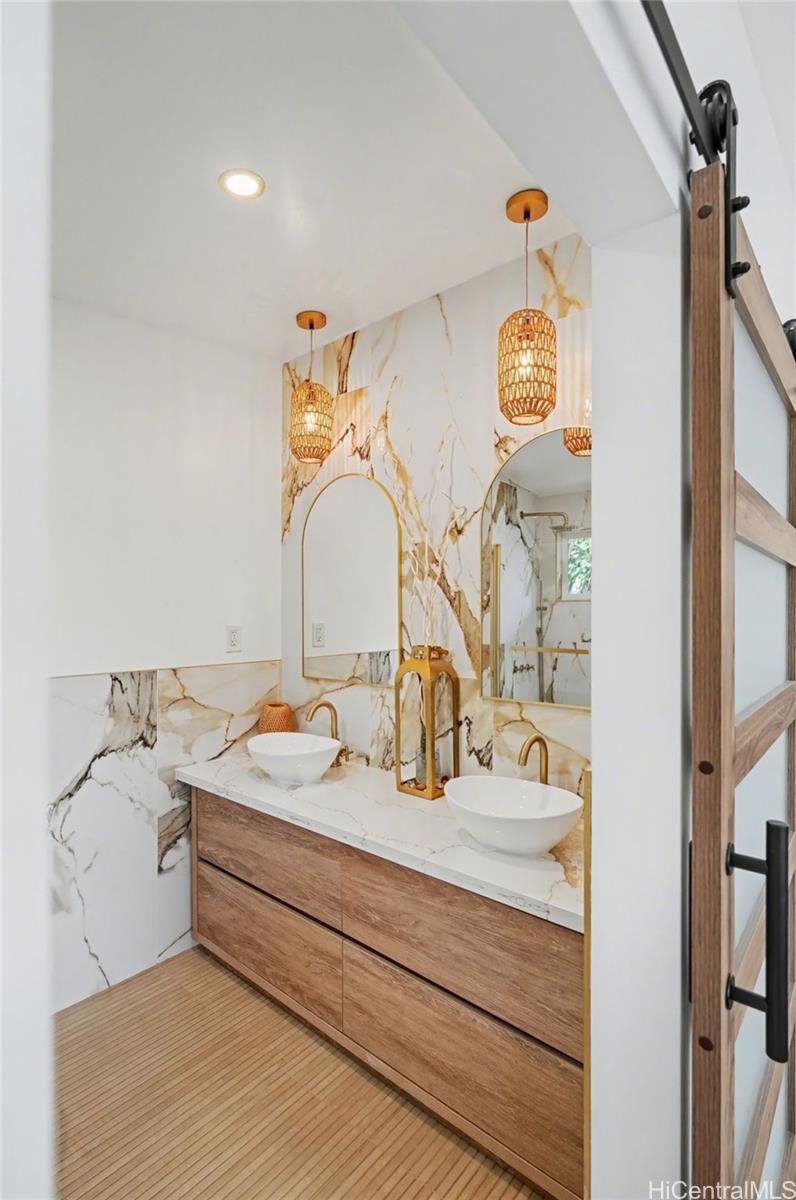 1430  Alewa Drive Alewa Heights, Honolulu home - photo 9 of 25