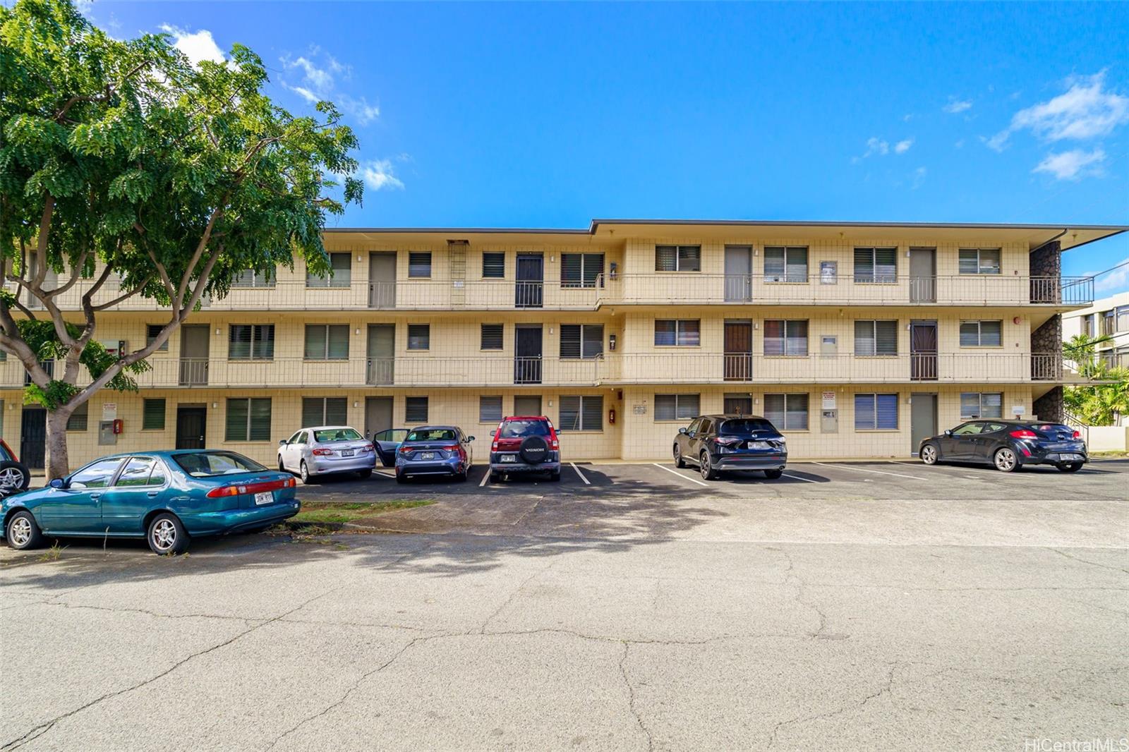 Kamalie Hale condo # 303, Honolulu, Hawaii - photo 18 of 21