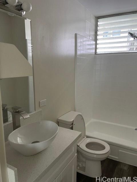 1430 Wilder Ave Honolulu - Rental - photo 7 of 11