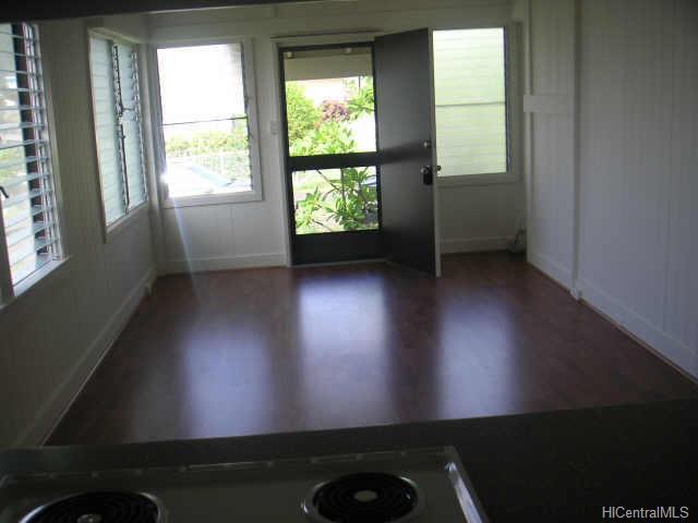 1431 10th Ave Honolulu Oahu commercial real estate photo4 of 4