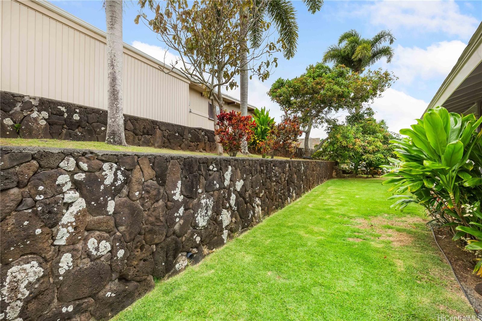 1433  Akanahe Place Kaopa, Kailua home - photo 21 of 25
