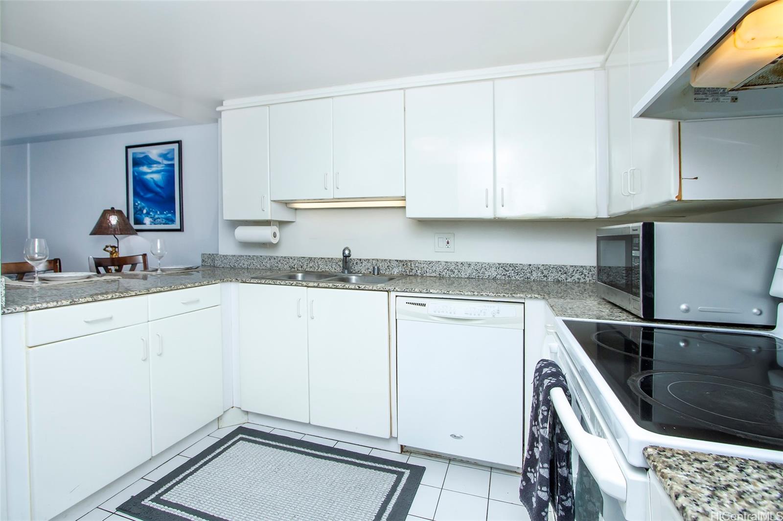 Fountains at Makiki condo # 309, Honolulu, Hawaii - photo 11 of 23