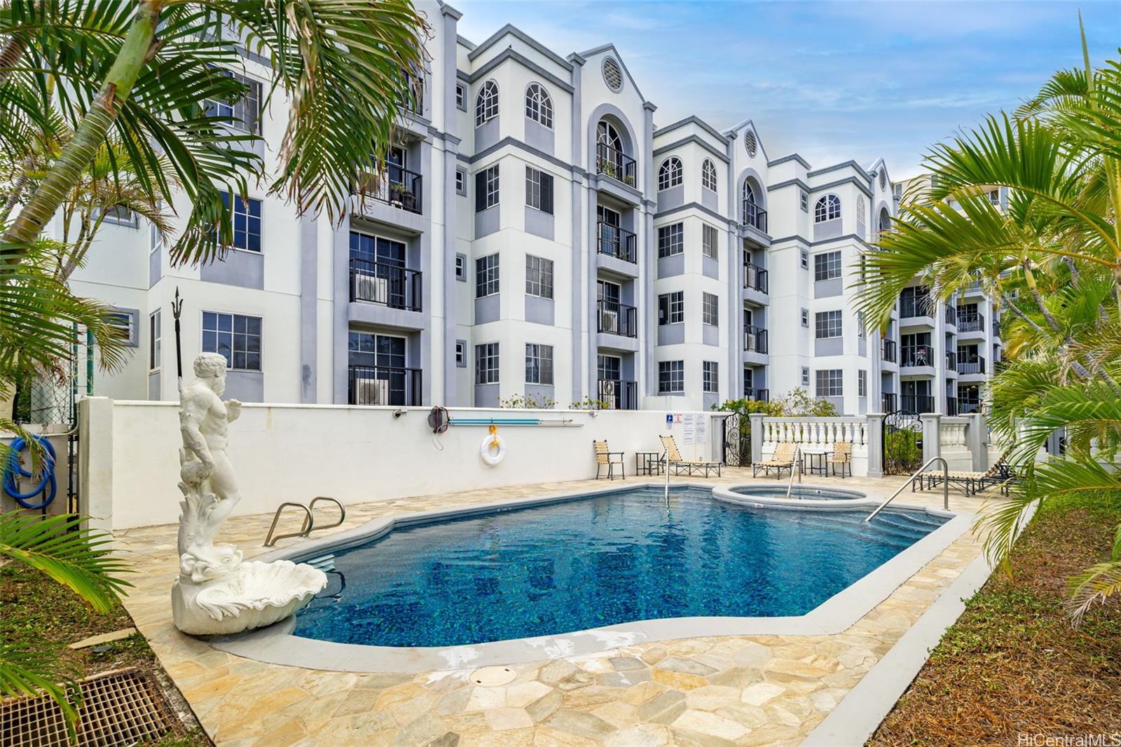 Fountains At Makiki condo # PH12, Honolulu, Hawaii - photo 17 of 25