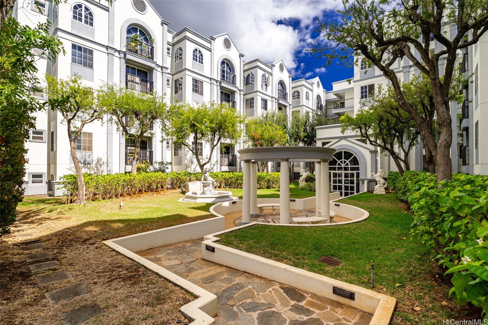 Fountains At Makiki condo # PH12, Honolulu, Hawaii - photo 24 of 25