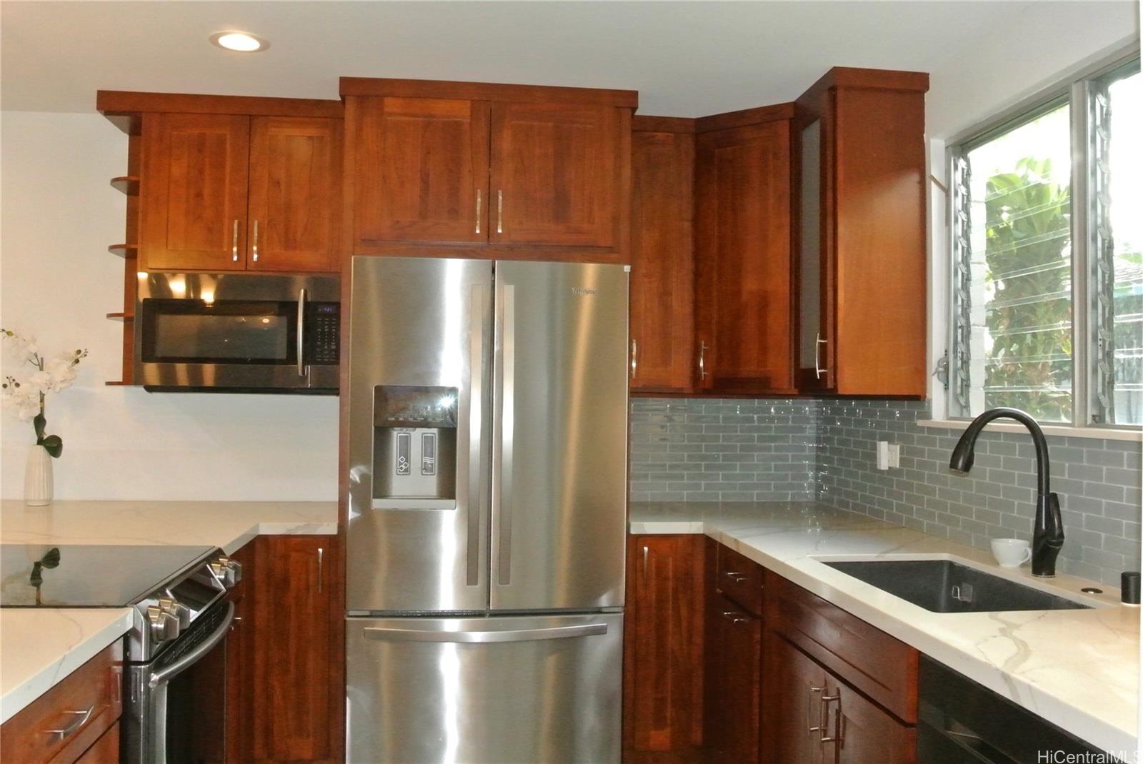 Waialae Gardens condo # 122, Honolulu, Hawaii - photo 3 of 13