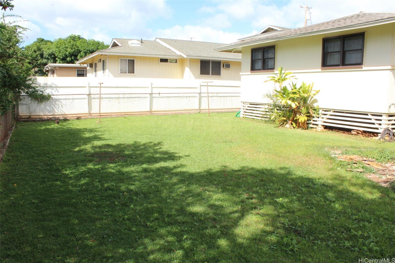 1438  Kaleilani St Pearl City-upper, PearlCity home - photo 19 of 23