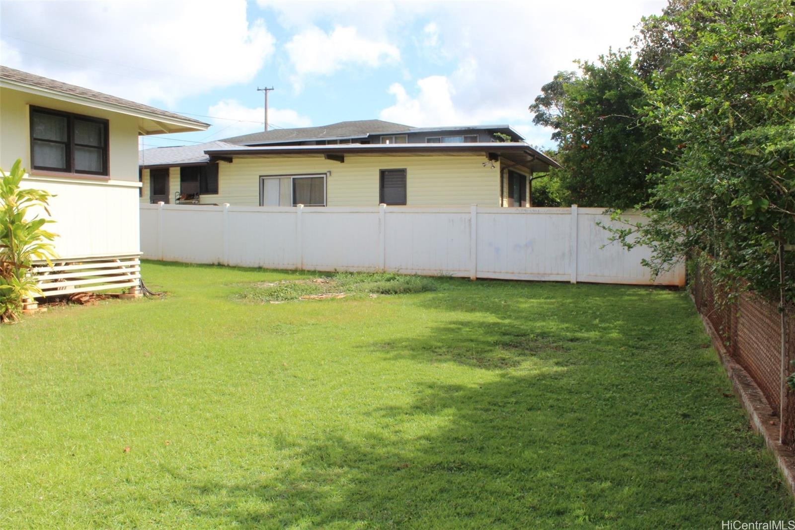 1438  Kaleilani St Pearl City-upper, PearlCity home - photo 20 of 23