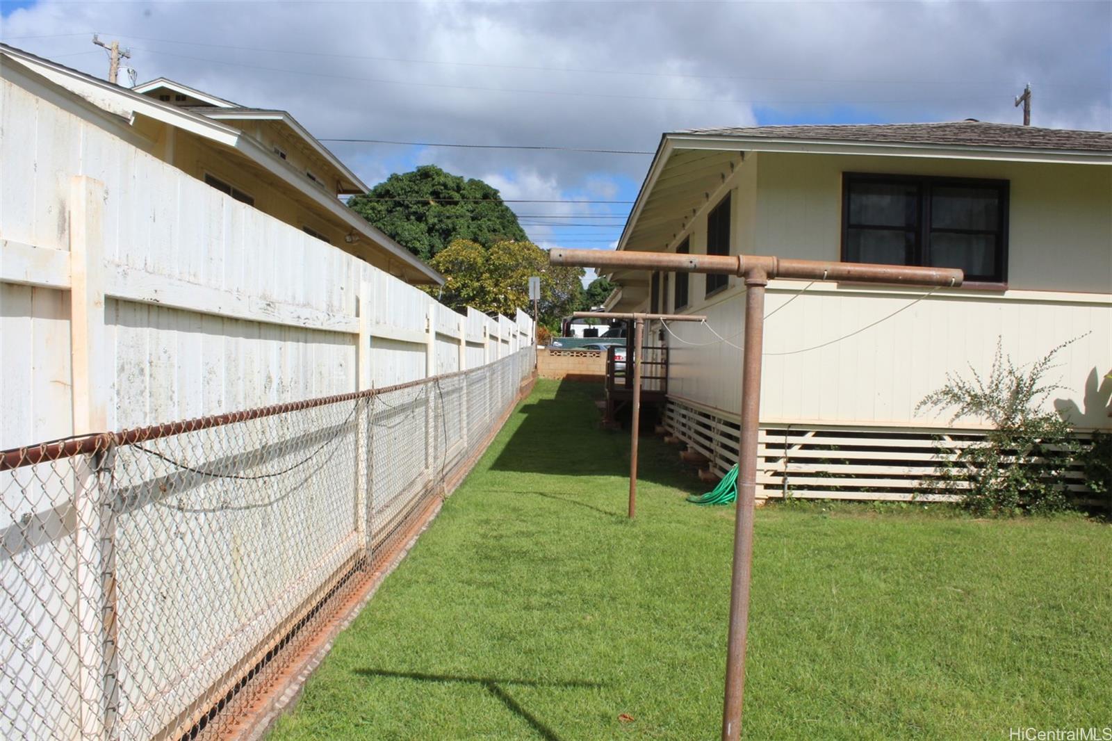 1438  Kaleilani St Pearl City-upper, PearlCity home - photo 21 of 23