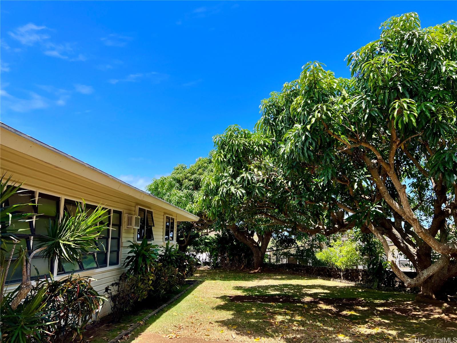 1438  Mapuana Place Keolu Hills, Kailua home - photo 20 of 22