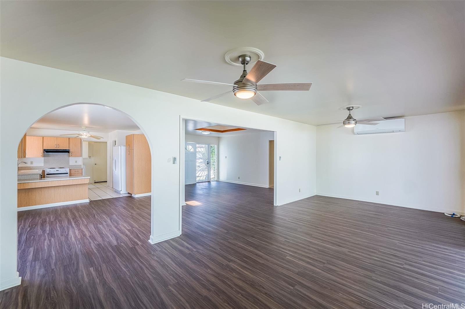 1439  Akuleana Place Enchanted Lake, Kailua home - photo 4 of 19