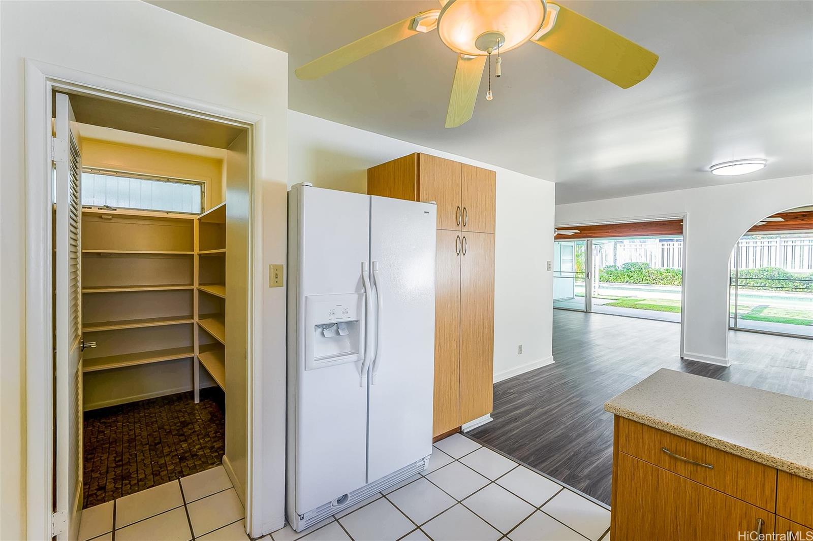 1439  Akuleana Place Enchanted Lake, Kailua home - photo 6 of 19